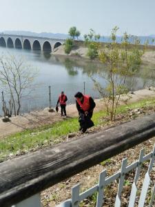 郧阳区柳陂财政所开展巡河守水志愿服务 守护汉江生态