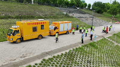 郧阳区城市管理执法局开展排涝抢险演练
