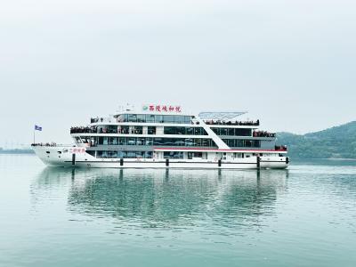 宜昌夷陵：“两坝一峡”第二艘新能源游轮首航成功
