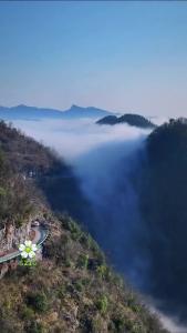 你好，夷陵！三斗坪镇，黄牛岩！