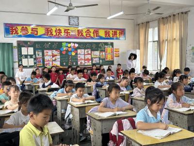 夷陵区鸦鹊岭镇：幼小衔接，萌娃初体验