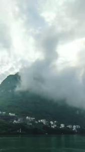 你好夷陵，长江、明月湾
