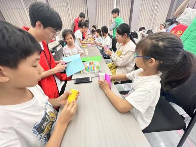 巧手妙思爱环保 变废为宝趣生花