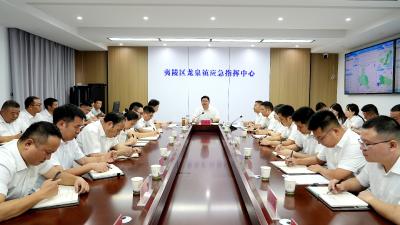 肖鹏飞到学习教育联系点讲授专题党课