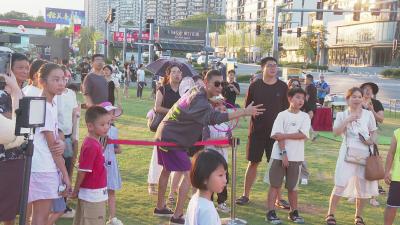 撸串喝啤抓大鹅！重庆美食街五大体验区开启夏日狂欢