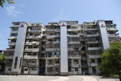 宜昌夷陵：“一站式加梯” 圆居民“电梯梦”