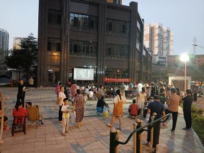 港虹社区：光影织就邻里温情 党建引领幸福家园