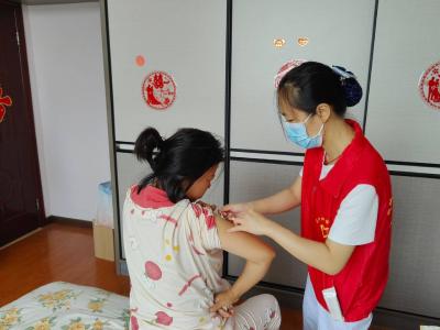 专业护理进家门 村民健康有“医”靠