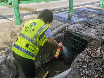 鸦南管理所：源头阻蚊媒 宜路护安康