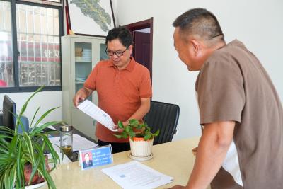 驻村手记：点亮山坳里的灯