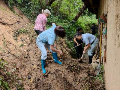 一家有难事 大家齐来帮