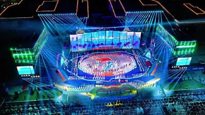 网友们叽里咕噜说啥呢？→“赞赞赞赞赞！”