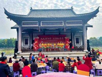 九九重阳节 浓浓敬老情