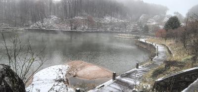 今晨，大老岭下雪了