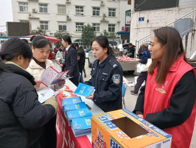 尊宪崇法 | 乐天溪镇：法治同行护发展 宪法宣传进基层