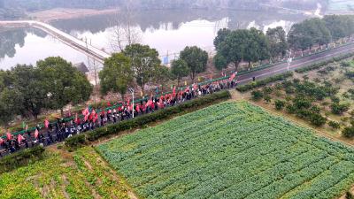 鸦鹊岭镇：以奔跑之势 赴“旺城”之约