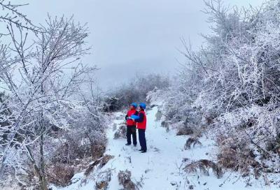 宜昌夷陵：新一轮寒潮来袭 电力护航冰雪经济
