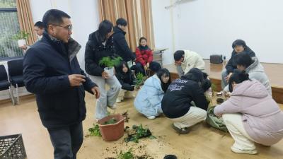 认养一盆绿植，守护一份成长——爱邻环保自然教育活动温暖相伴