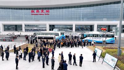 一线看项目 实干启新程——夷陵开展三级干部现场参观活动