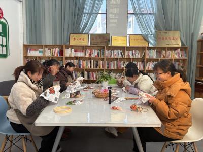 夷陵绣娘双语直播，把长江故事“绣”给世界听