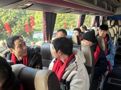 助残暖冬 运爱回家 区残联爱心专车温暖残疾务工人员回乡路