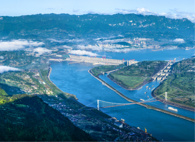 【新春走基层】三峡绣娘双语直播，把长江故事“绣”给世界