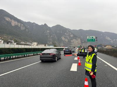 宜路同心畅堵点 温情护航返程路