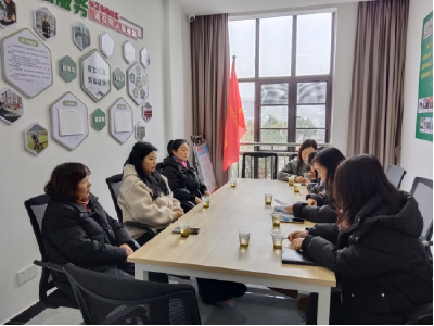 长江市场社区：迎 “三八” 听心声  办好“家门口”的暖心活动