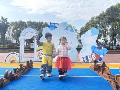 乐天溪镇：玩转“奇妙颠倒日”   解锁童趣新体验