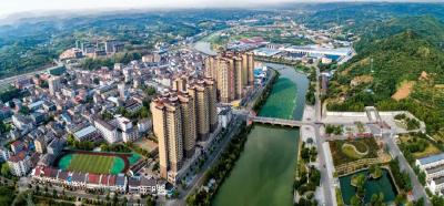 小镇来了年轻人