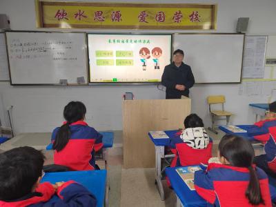 三十八载杏坛守望 一生初心温暖童心——记宜昌市夷陵区龙镇中心小学教师卢启贵