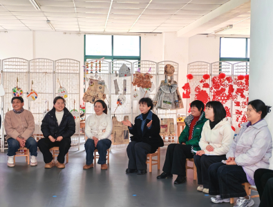 鸦鹊岭镇：深耕分龄教育 共筑成长桥梁