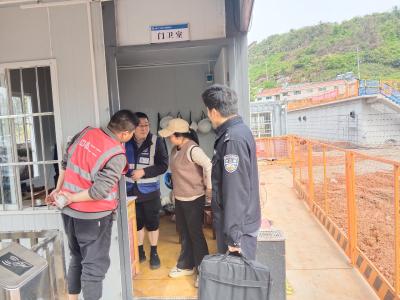 丁家坝社区：深入工地一线 精准掌握流动人口信息