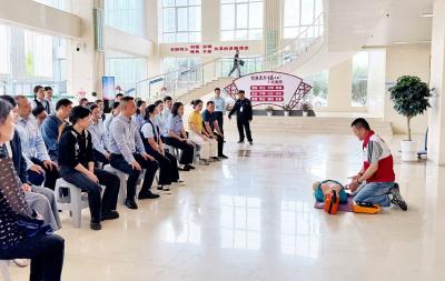 政务服务中心开展应急救护培训 筑牢办事群众“生命防线”