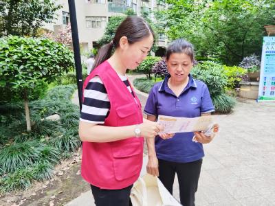 朝阳社区：督导一线查分类 宣传入户倡环保