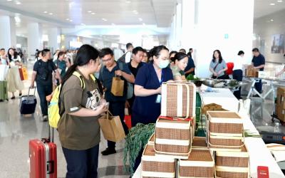 端午好礼惊喜到“站” 夷陵送出满满家乡味