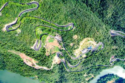 完善乡村交通路网 夯实民生振兴根基