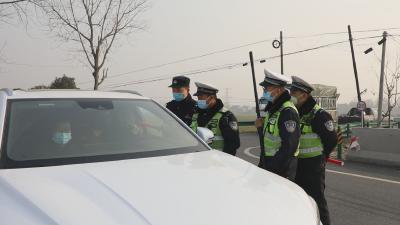 【新春走基层】查酒驾“不打烊”！襄州交警在各大路口等你