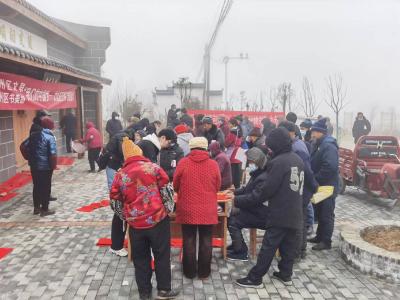 春联送到家 温暖群众心