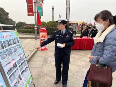 襄州：交警宣传不停歇 安全出行“驻”心间