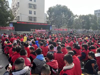 襄州交警：开展法治暨交通教育  筑牢校园安全防线