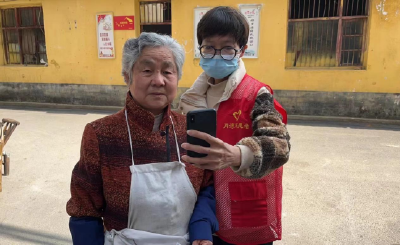 养老认证不出门  社区服务暖人心