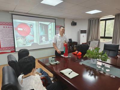 襄州区医保局扎实开展“安全生产月”宣传活动