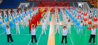襄州区举办第一届健身气功·八段锦和太极拳（剑）比赛
