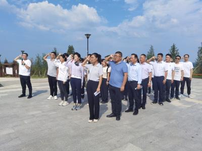 黄龙镇：重走红军路 淬党性践初心