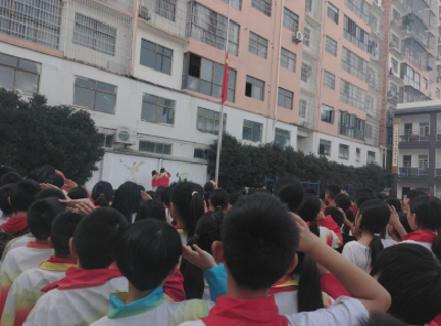 上好“鑄牢中華民族共同體意識”開學第一課