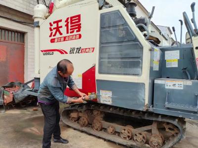 黄龙镇：抢修机械保秋收