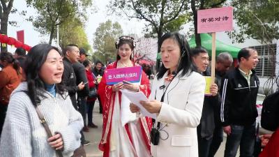 诗出有“樱” 请你对诗