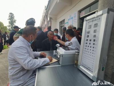 黄龙镇：关爱老年人 健康送到家