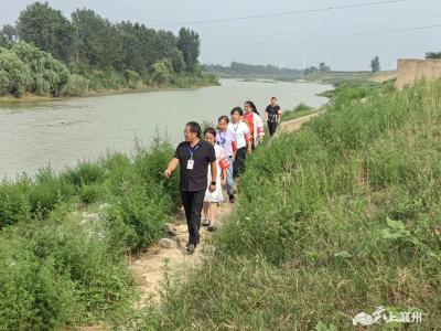 防溺水保安全  朱集镇巾帼人大代表志愿服务队在行动